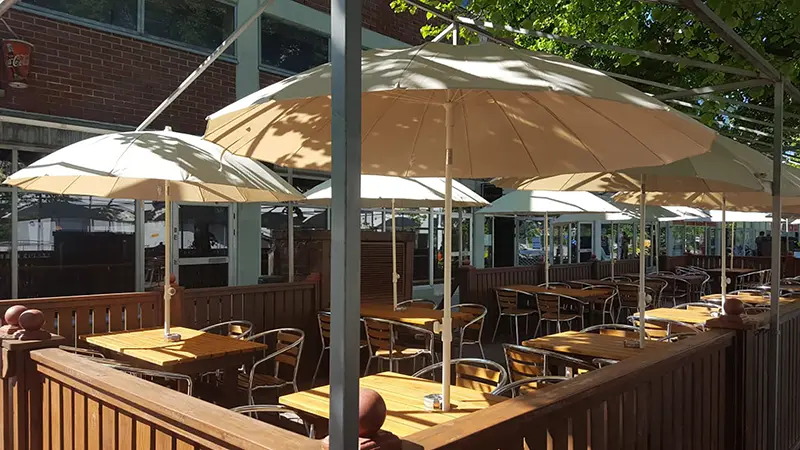 Himali Flavors Espoo terassi